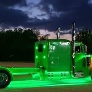 Meet your Posher, Carey